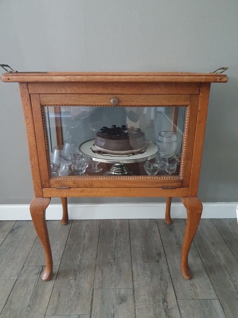 Prachtig antiek theekastje met afneembaar dienblad ., Antiek en Kunst, Antiek | Meubels | Kasten, Ophalen of Verzenden