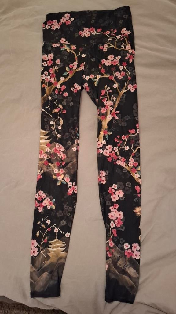 Yoga Democracy Yogalegging/Sportlegging (L) en top (M), Kleding | Dames, Sportkleding, Maat 38/40 (M), Zwart, Ophalen of Verzenden