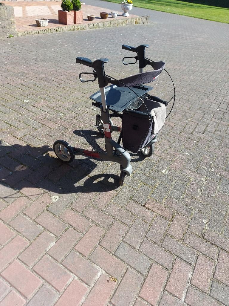 rollator buiten, Diversen, Rollators, Ophalen, Zo goed als nieuw