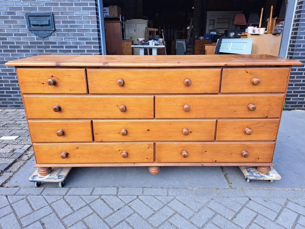 Grote grenen ladekast