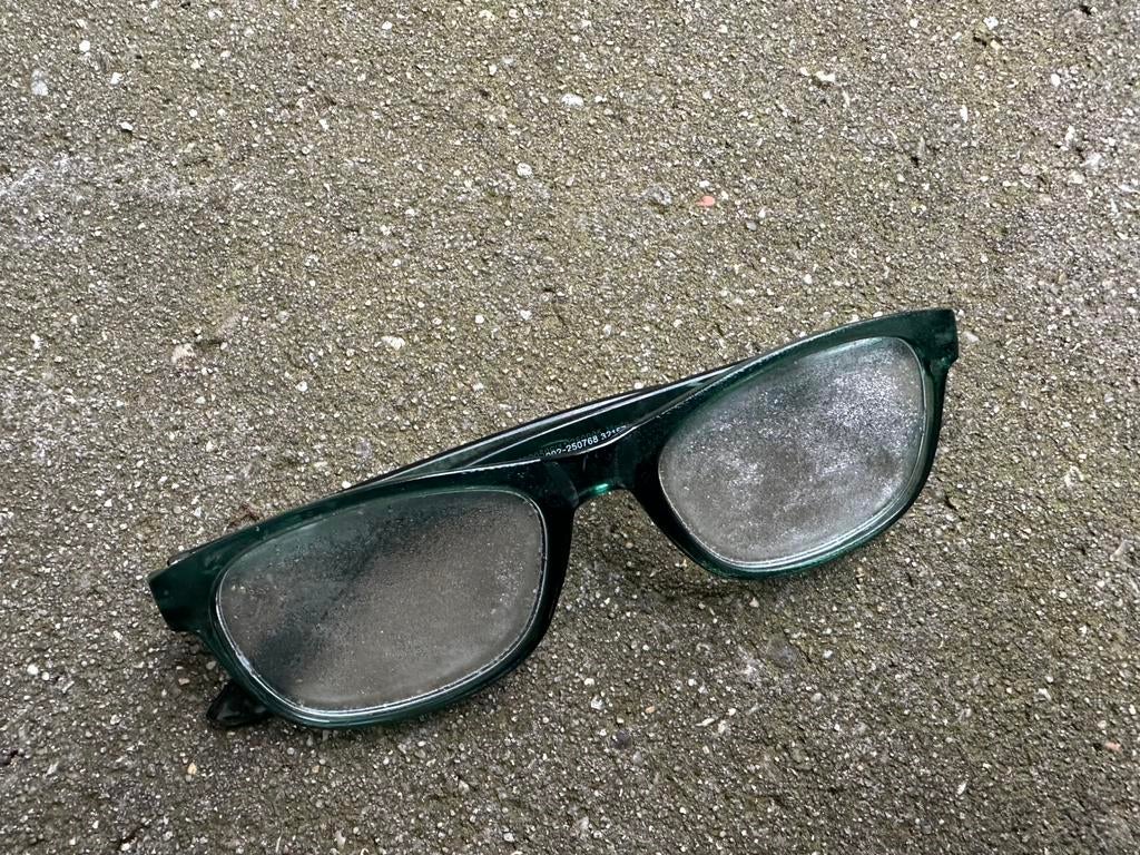 Gevonden: bril donkergroen op kerkpolderpad, Zo goed als nieuw, Groen, Bril, Ophalen