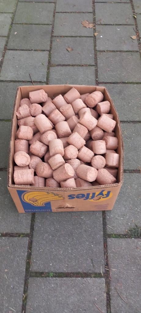 Geperste houtbriketten, Minder dan 3 m³, Ophalen of Verzenden