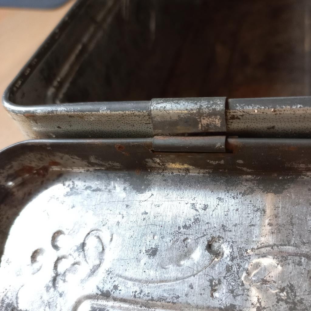 Oud metalen bewaar doos trommel jachttafereel @DOC61, Ophalen of Verzenden