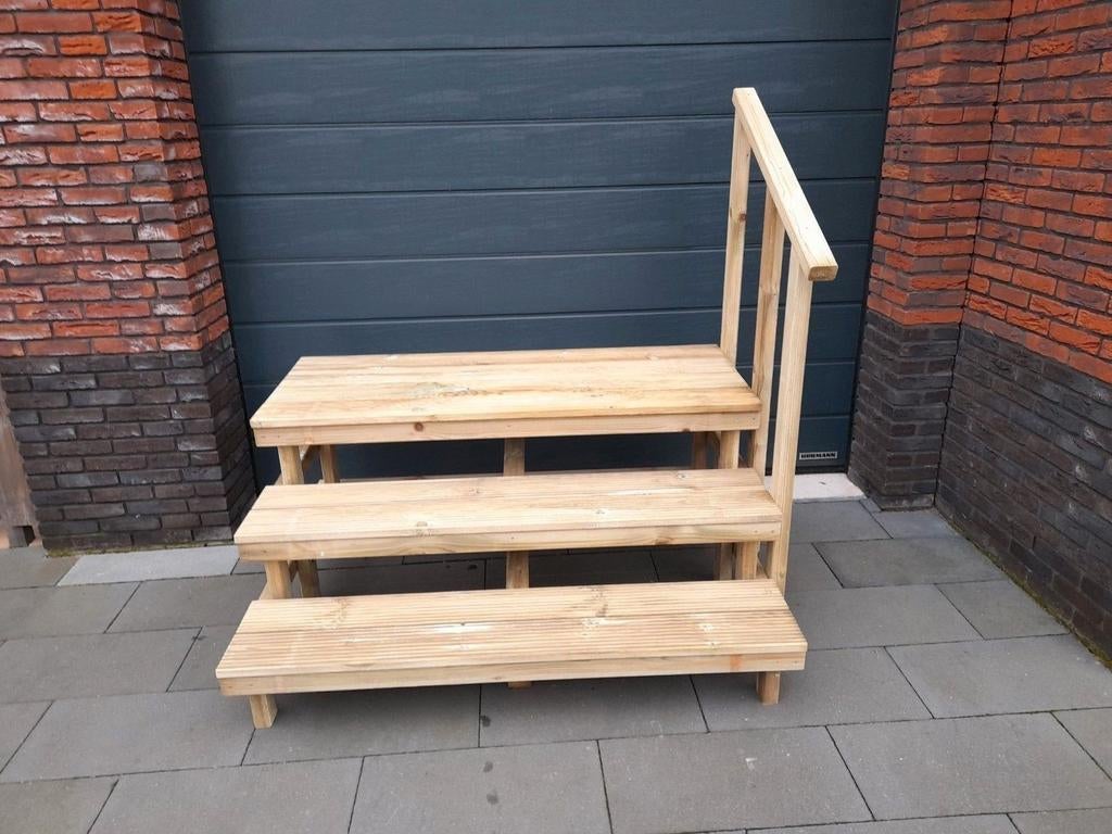 Stevige opstap op maat gemaakt met of zonder leuning, Caravans en Kamperen, Caravan accessoires, Ophalen