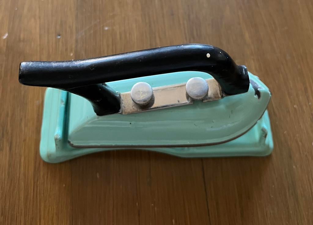 Antiek Globe reisstrijkijzer, Ophalen of Verzenden