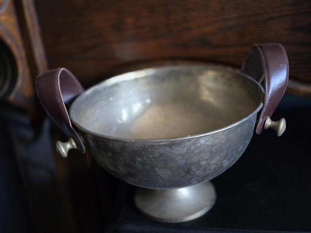 Champagne/wijnkoeler met lederen handvaten. 26cm doorsnee., Ophalen of Verzenden