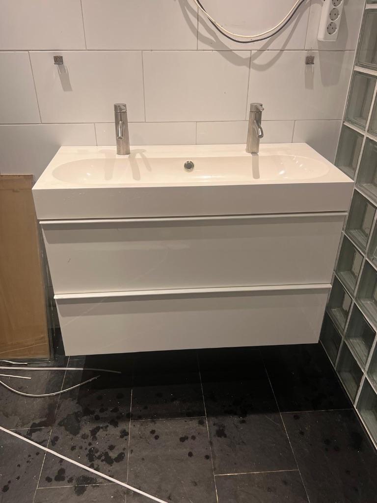 Dubbele wastafel met meubel, Huis en Inrichting, Ophalen, 100 tot 150 cm, Zo goed als nieuw, Minder dan 100 cm