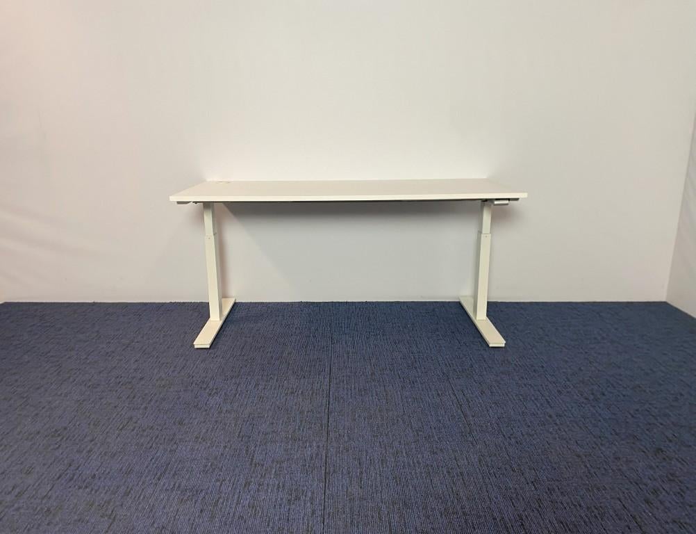 21 x Bureau Voortman (slinger), wit blad, 160 x 70 cm.