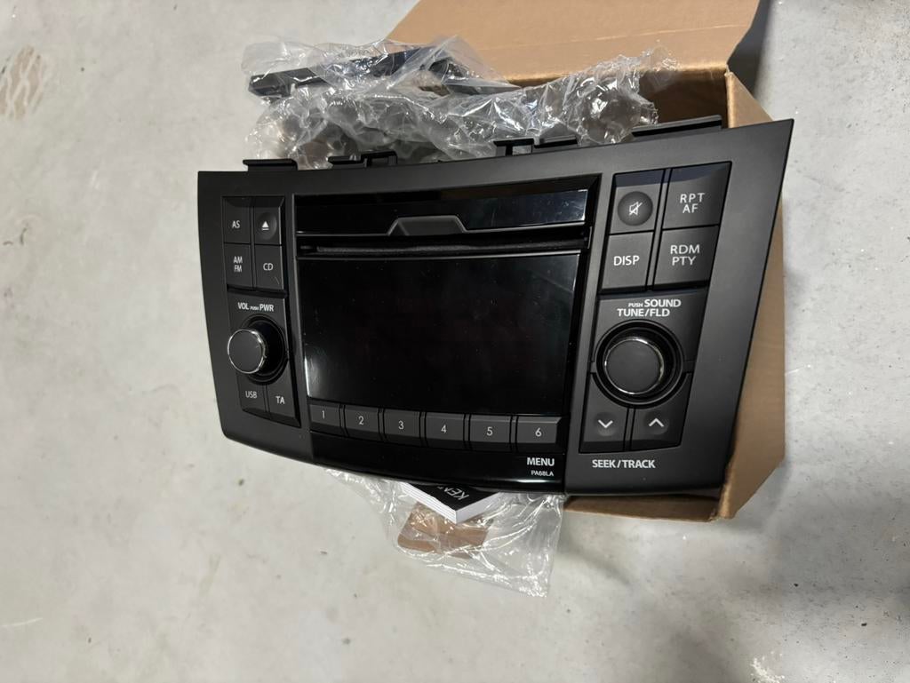 Radio cd speler suzuki swift, Ophalen, Zo goed als nieuw