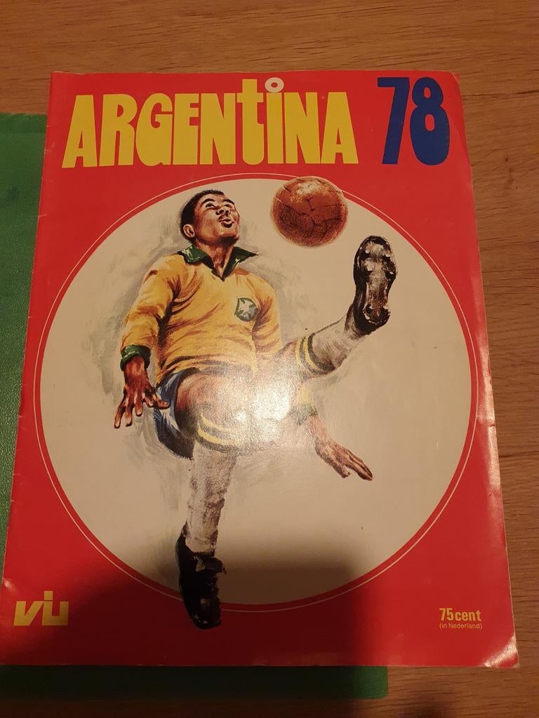 Gezocht vanderhout Argentina 78 voetbalplaatjes, Ophalen of Verzenden, Zo goed als nieuw, Buitenlandse clubs, Poster, Plaatje of Sticker