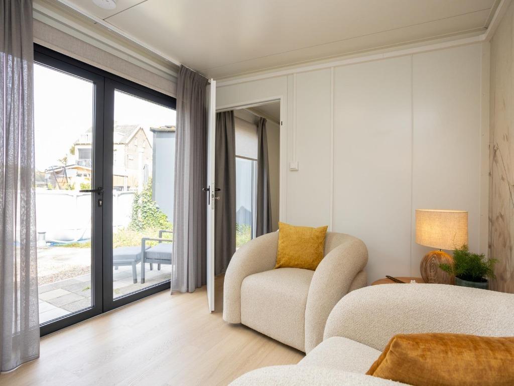 Mantelzorgwoning of Tiny-house complete woonunit van 8 x 3 m, Huizen en Kamers, Recreatiewoningen te koop, Overige soorten, Verkoop zonder makelaar