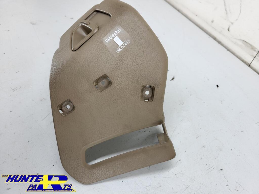 Achterbank ontgrendeling L Volvo V70/XC70 ('00-'08) 39857744, Gebruikt, Ophalen of Verzenden, Volvo, Volvo