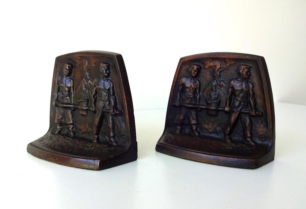 Brons ijzer twee boekensteunen ijzergieterij Etna 5980-d, Antiek en Kunst, Ophalen of Verzenden