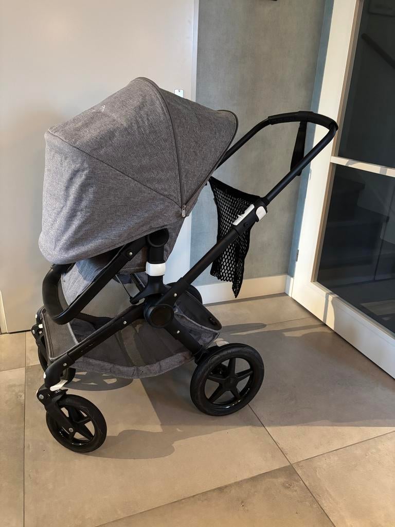 Nette Bugaboo Fox kinderwagen - Grijze gemêleerde stof, Ophalen, Bugaboo, Zo goed als nieuw, Combiwagen