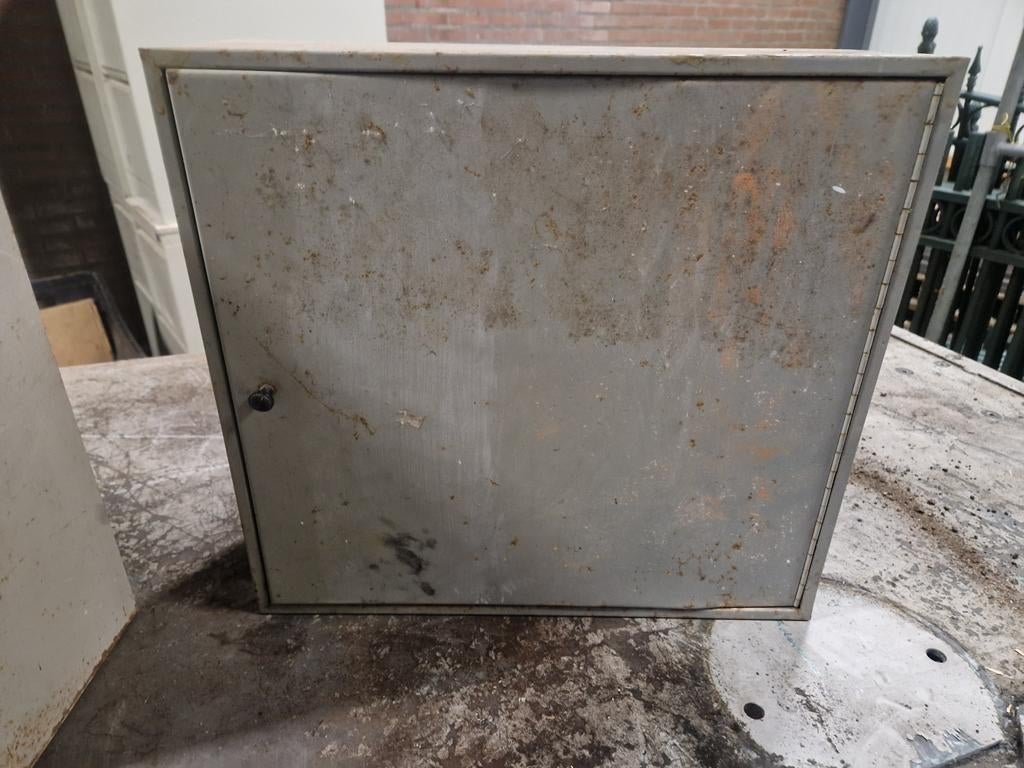 Oude Metalen PTT kastjes 3 stuks, Ophalen