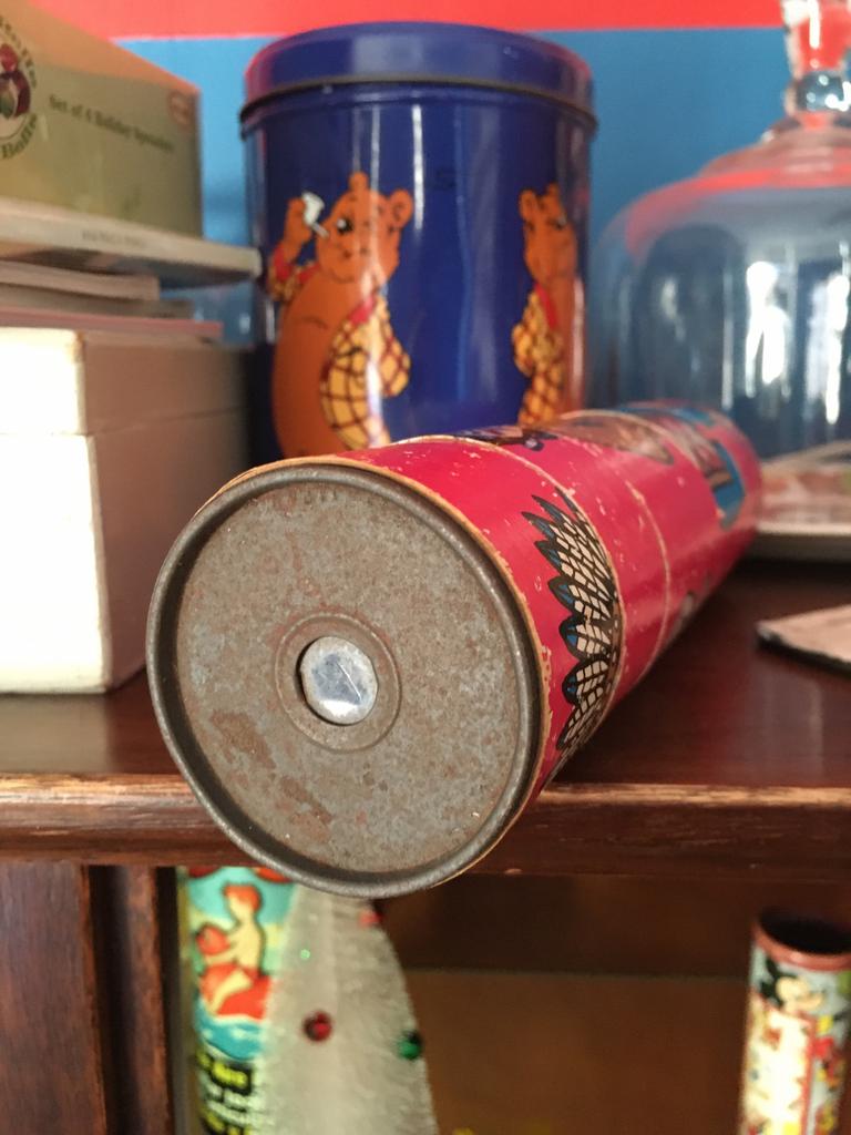 Oud speelgoed gemerkt., Ophalen of Verzenden