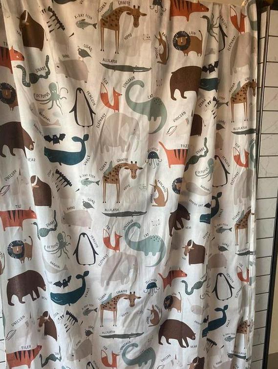 Set H&M home gordijnen dieren motief 2 x 120x250, Ophalen of Verzenden, Zo goed als nieuw, 100 tot 150 cm, 200 cm of meer