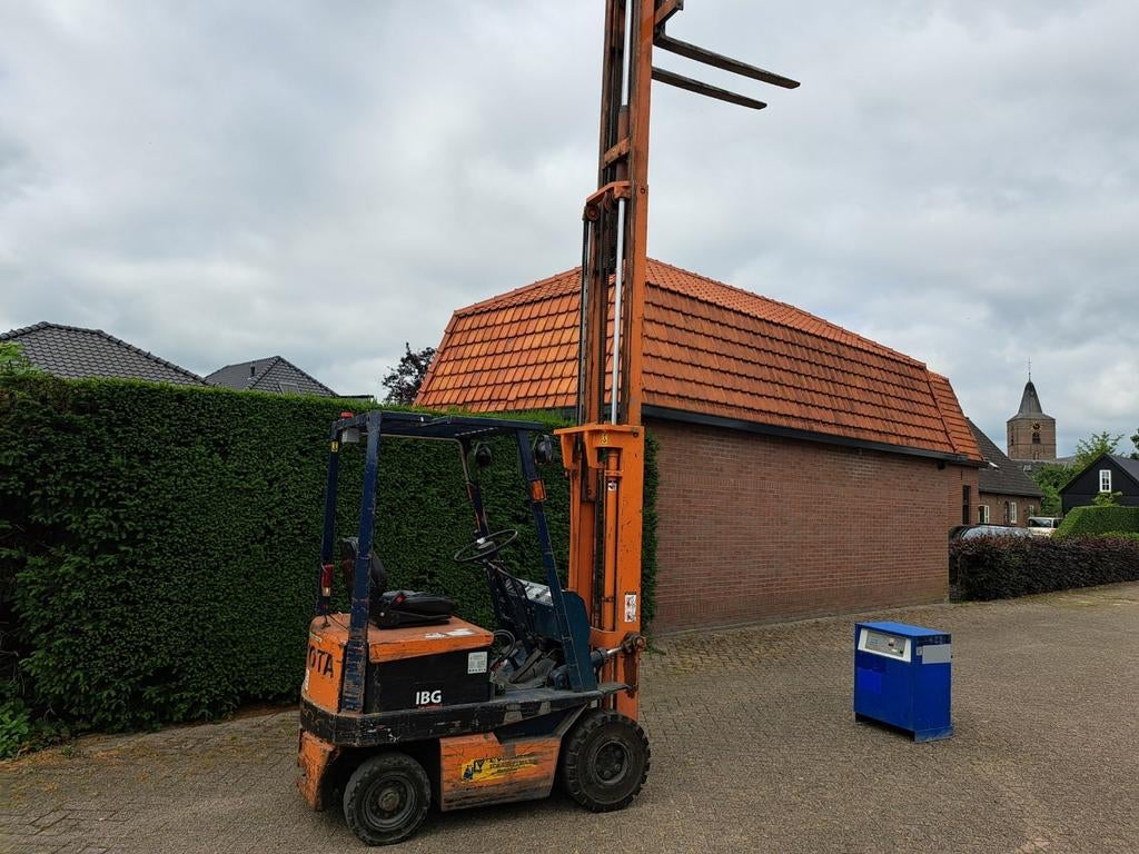 Toyota Heftruck triplo mast en ladder, Ophalen, 1000 tot 2000 kg, Elektrisch, TOYOTA