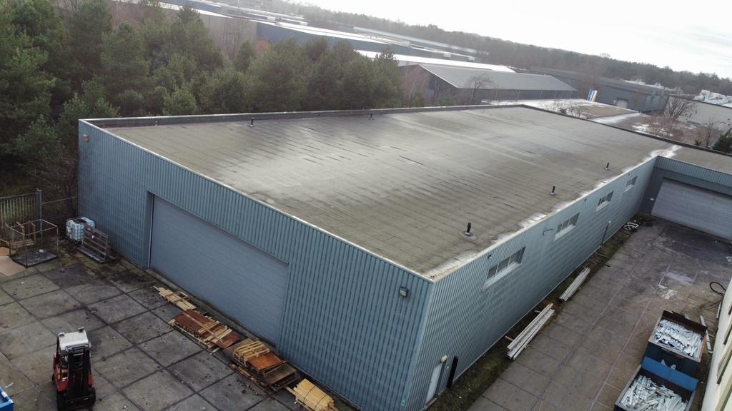 Bedrijfspand 22x70m + 20x23 incl demontagewerk., 1645 m², Koop, Bedrijfsruimte