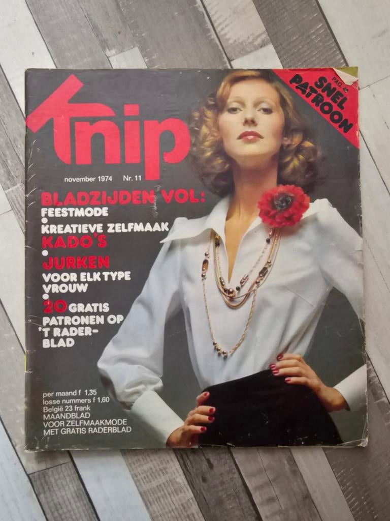 Knip november 1974, Hobby en Vrije tijd, Kledingpatronen, Ophalen of Verzenden, Zo goed als nieuw, Vrouw, Knipmode