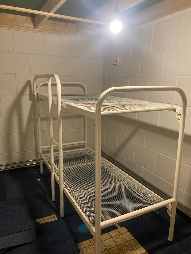 Stapelbed ijzer, Ophalen, Gebruikt, 90 cm, 160 tot 180 cm