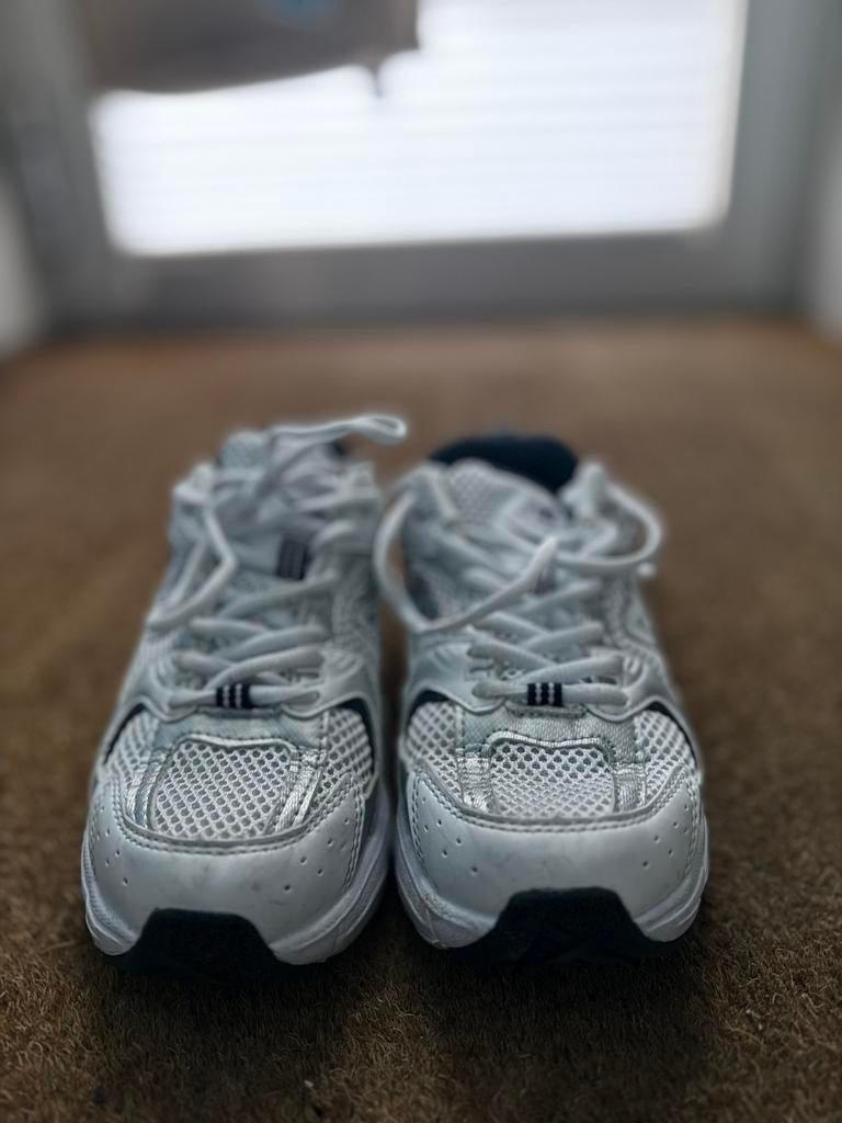 New balance 530 “kijk naar de beschrijving”!, Kleding | Dames, Schoenen, Ophalen, Zo goed als nieuw, Blauw, Sneakers of Gympen