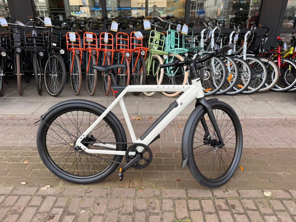 Raleigh ONE e-bike – nieuw en direct leverbaar, Nieuw, 50 km per accu of meer, 55 tot 59 cm, Ophalen