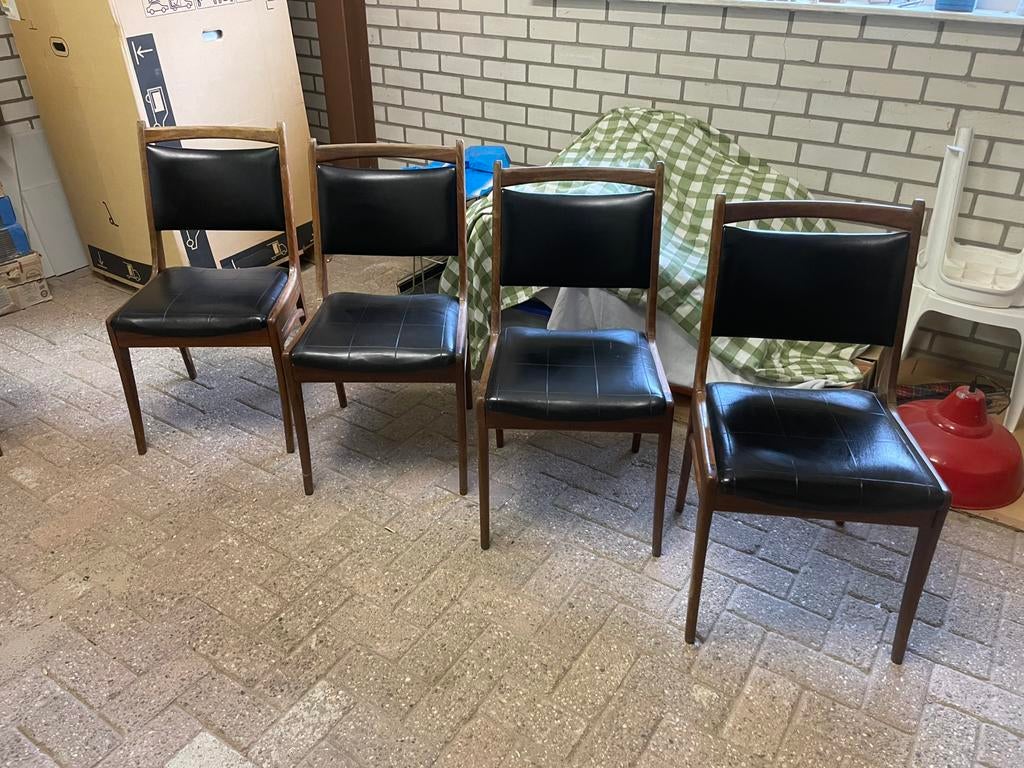 4x louise van teeffelen retro stoelen 60/70, Huis en Inrichting, Stoelen, Ophalen, Gebruikt, Twee