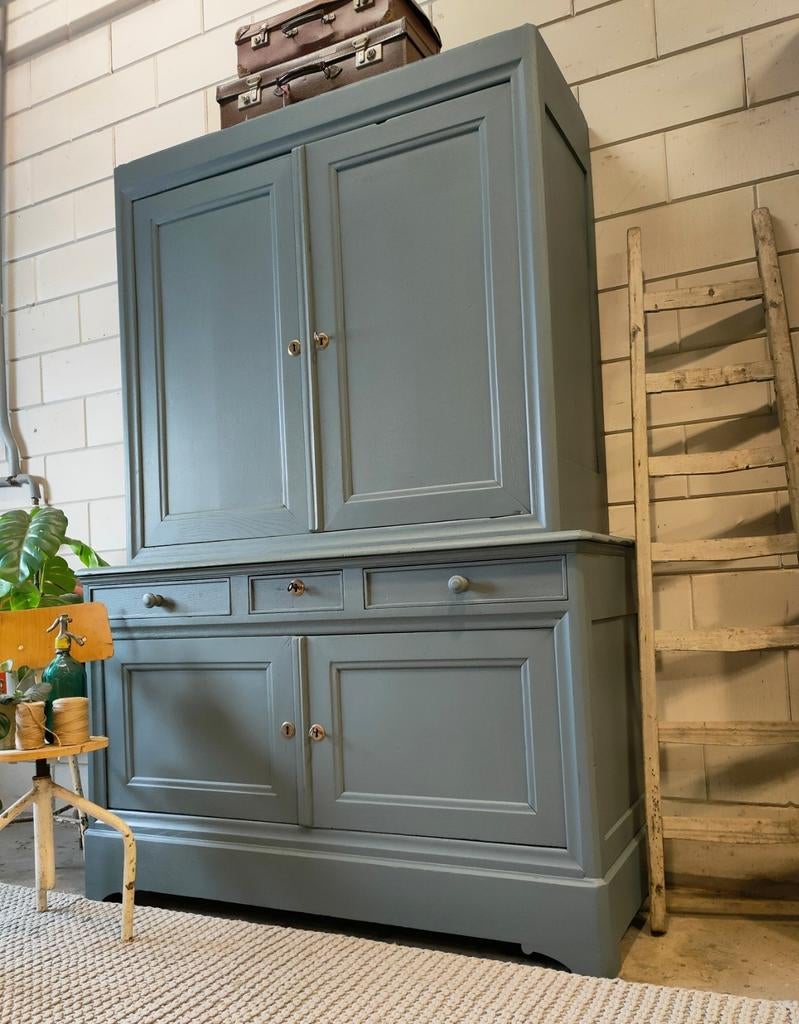 Vintage/Brocante grijze schoolkast,Antiek Franse buffetkast, Ophalen of Verzenden