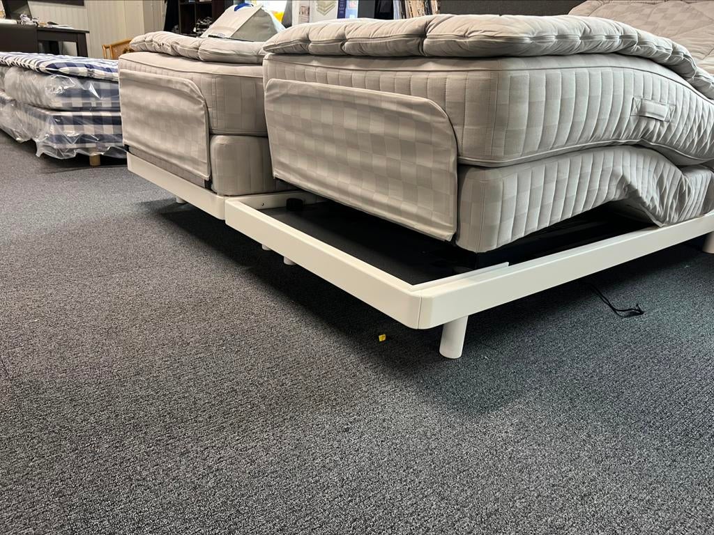 Showroom model hastens  Lenoria boxspring 180x210 medium, Ophalen, Verstelbaar, 210 cm, Tweepersoons