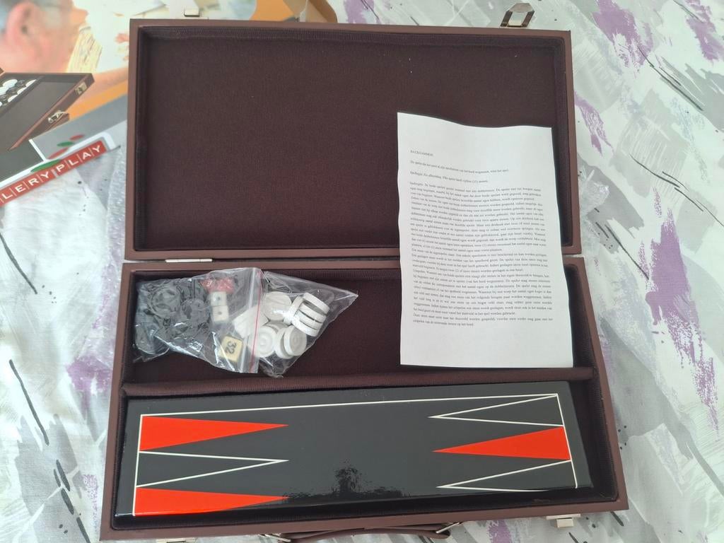 Nieuw! Backgammon spel in koffertje, Ophalen of Verzenden, Nieuw