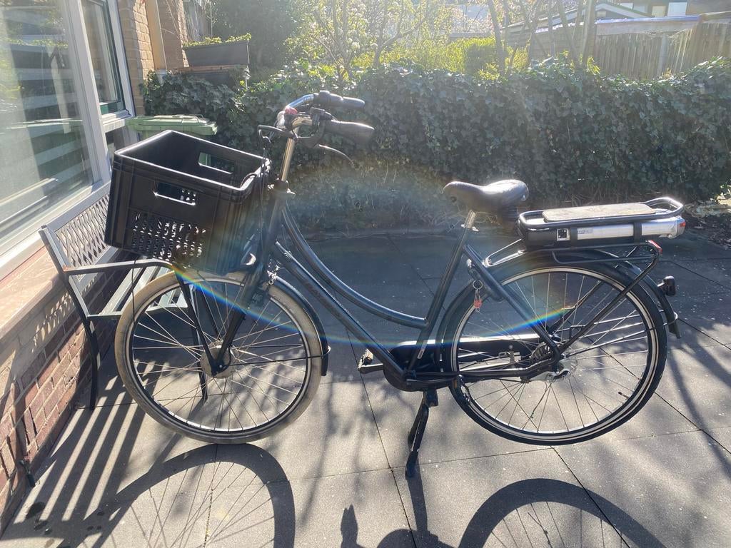 Batavus damesfiets met krat, Ophalen, Gebruikt, Batavus