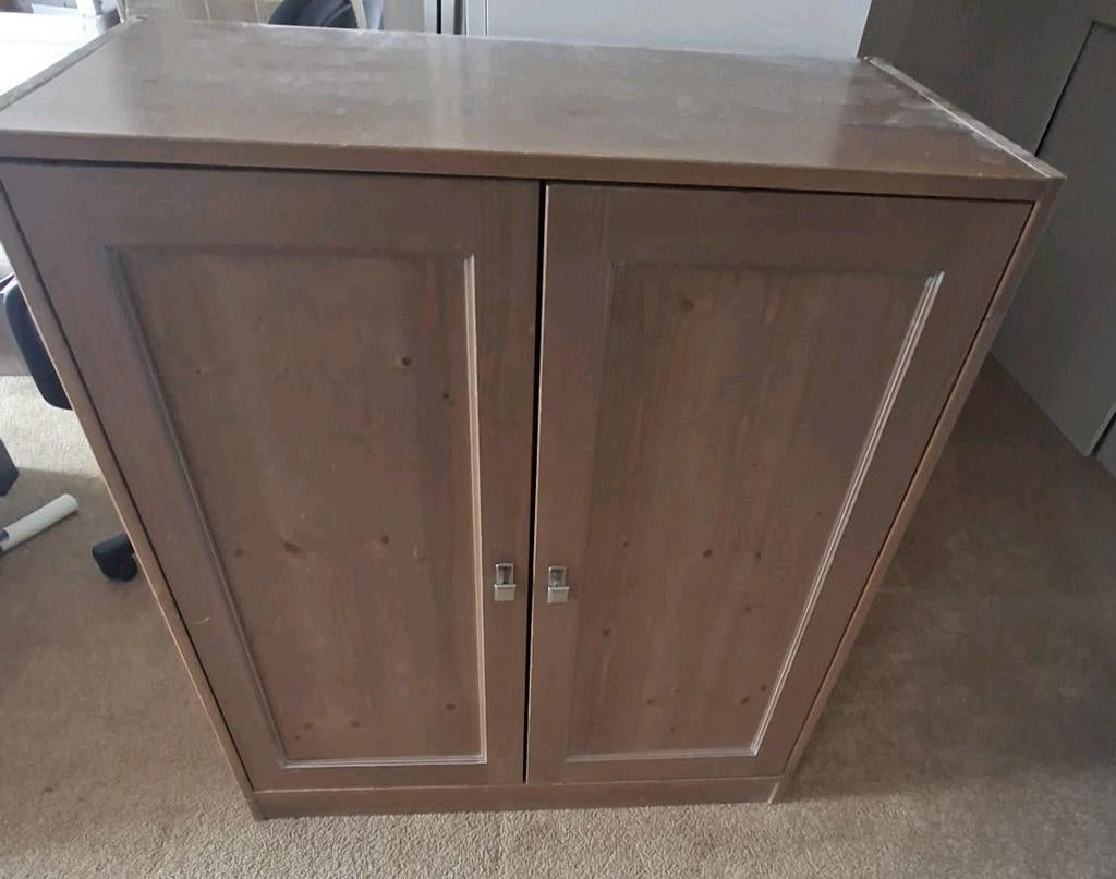 Alta kast. Past onder halfhoogslaper van Alta., Ophalen, Gebruikt