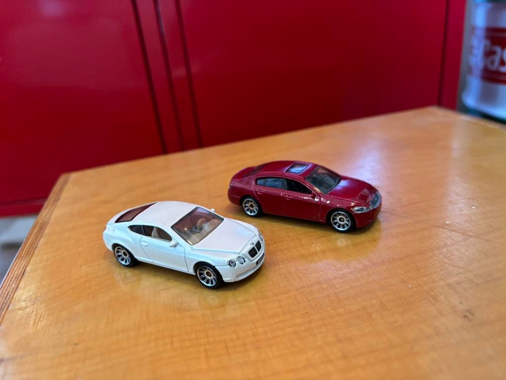 2 Matchbox Diecasts, Ophalen of Verzenden, Zo goed als nieuw, Auto