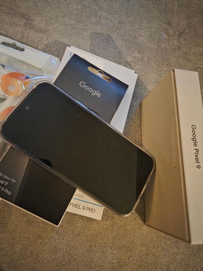 Google Pixel 9 256G + beschermglas en hoesjes, Nieuw, Ophalen of Verzenden, Klassiek of Candybar, Zonder simlock