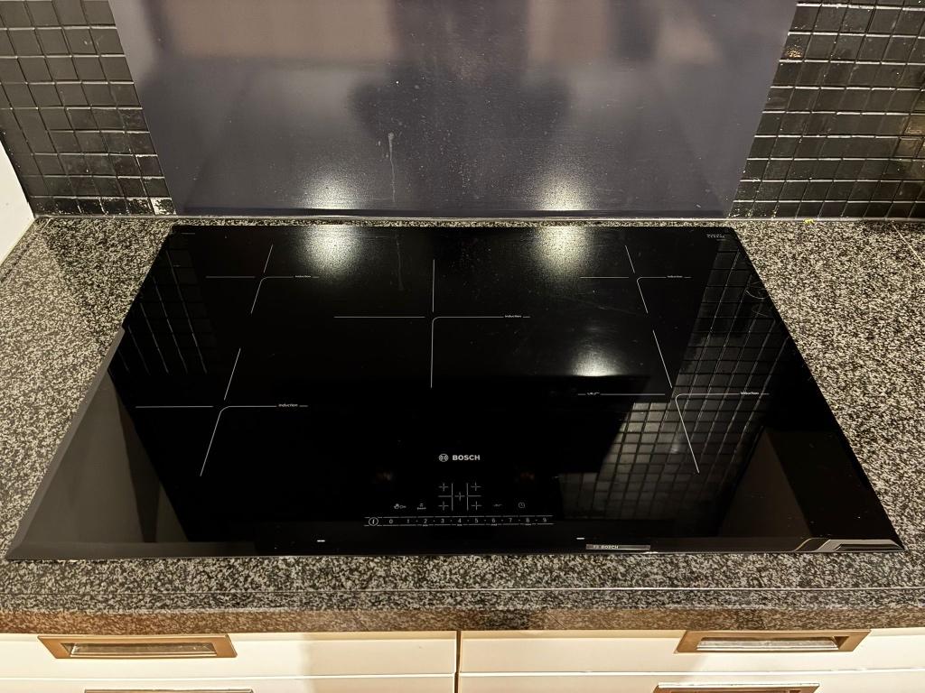 Inductiekookplaat, Witgoed en Apparatuur, Kookplaten, Ophalen, Tussenbouw, 4 kookzones, Zo goed als nieuw