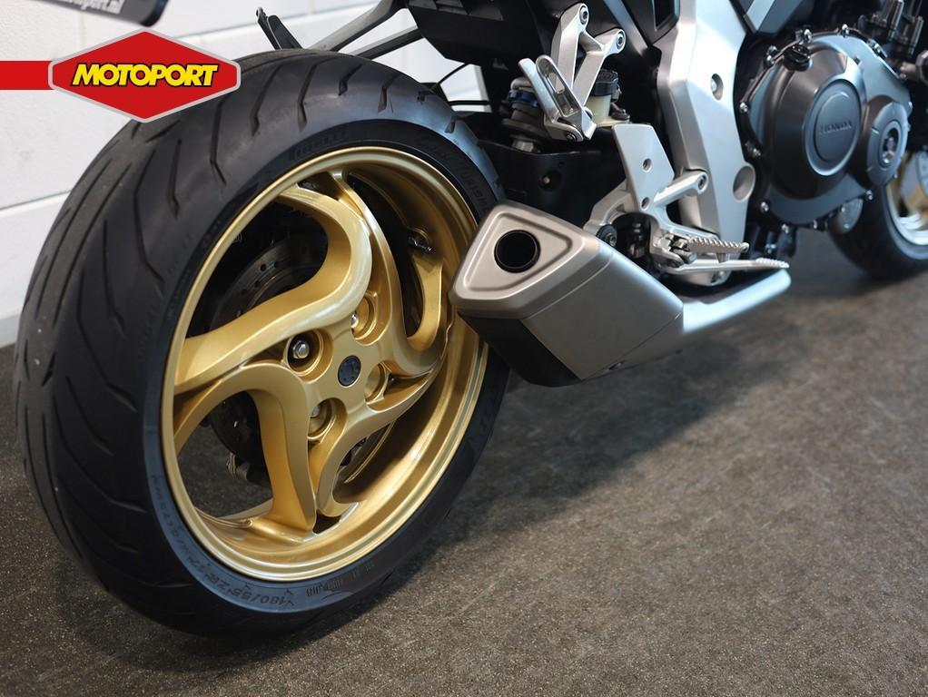 Honda CB 1000 RA ABS (bj 2014), Doornveld 180
B 1731  ZELLIK, BE, Bedrijf, Mc.benelux@honda-eu.com, 1000 cc