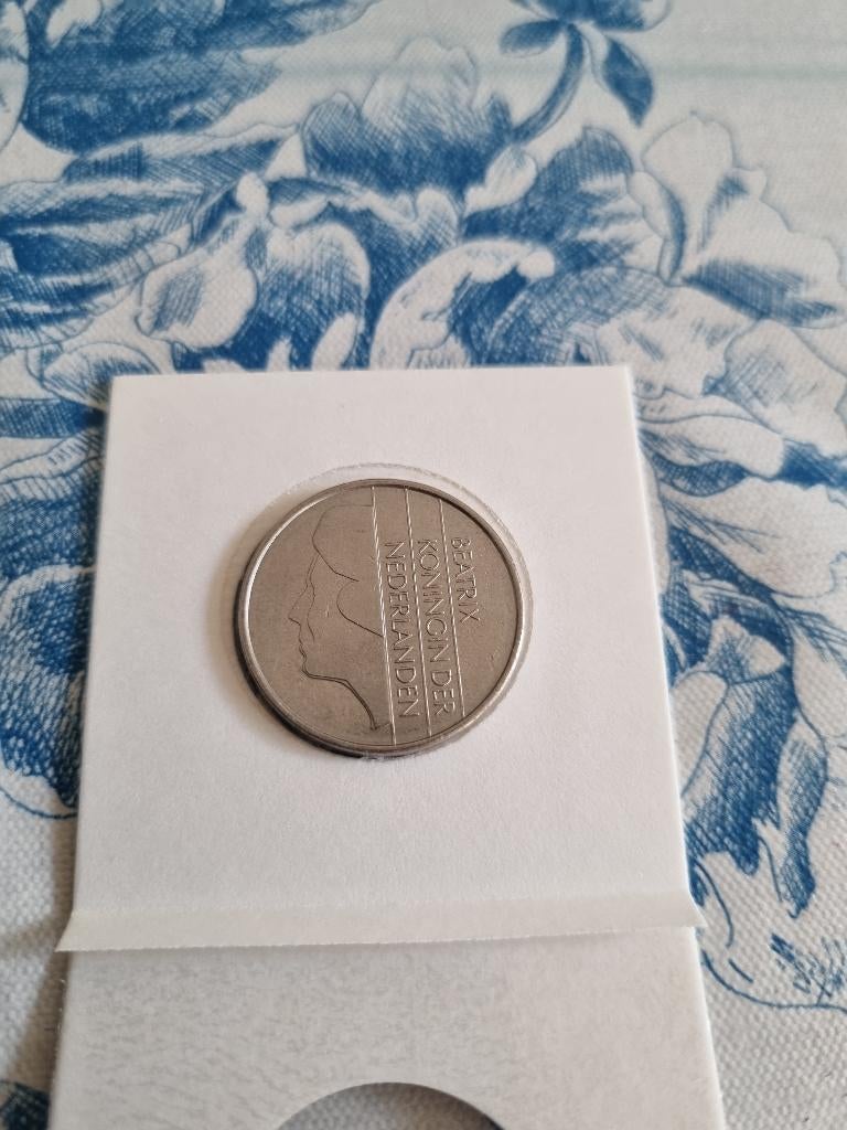 Nederland: een zeer mooie nikkelen 1 gulden munt uit 1985-2., Postzegels en Munten, Munten | Nederland, Ophalen of Verzenden, Koningin Beatrix