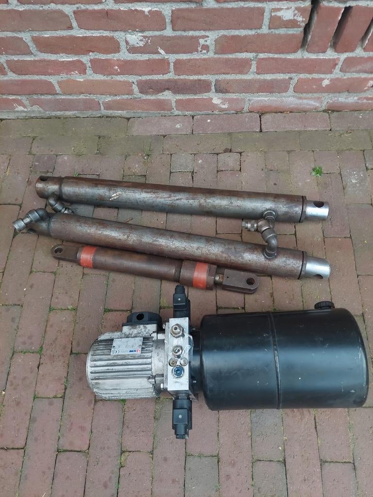 Hydrauliek unit, Ophalen