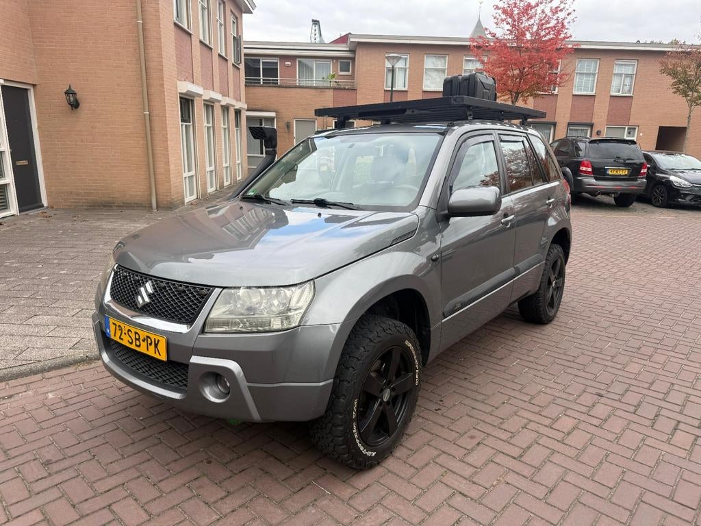 Suzuki Grand Vitara Overlander/Offroad, Stof, 4 cilinders, Metallic lak, Handgeschakeld