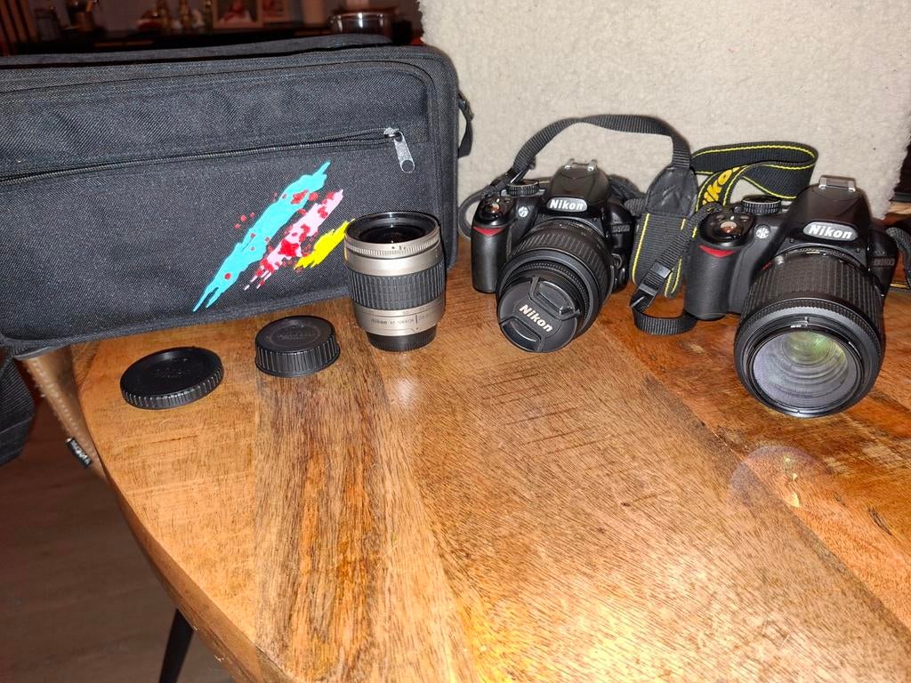 2x Nikon D3100 camera's met 3 lenzen, oplader en tas, Spiegelreflex, Ophalen of Verzenden, Zo goed als nieuw, Nikon