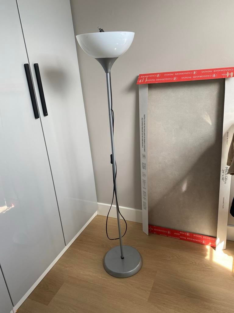 IKEA staande lamp, Huis en Inrichting, Ophalen of Verzenden, Gebruikt, Metaal, 150 tot 200 cm