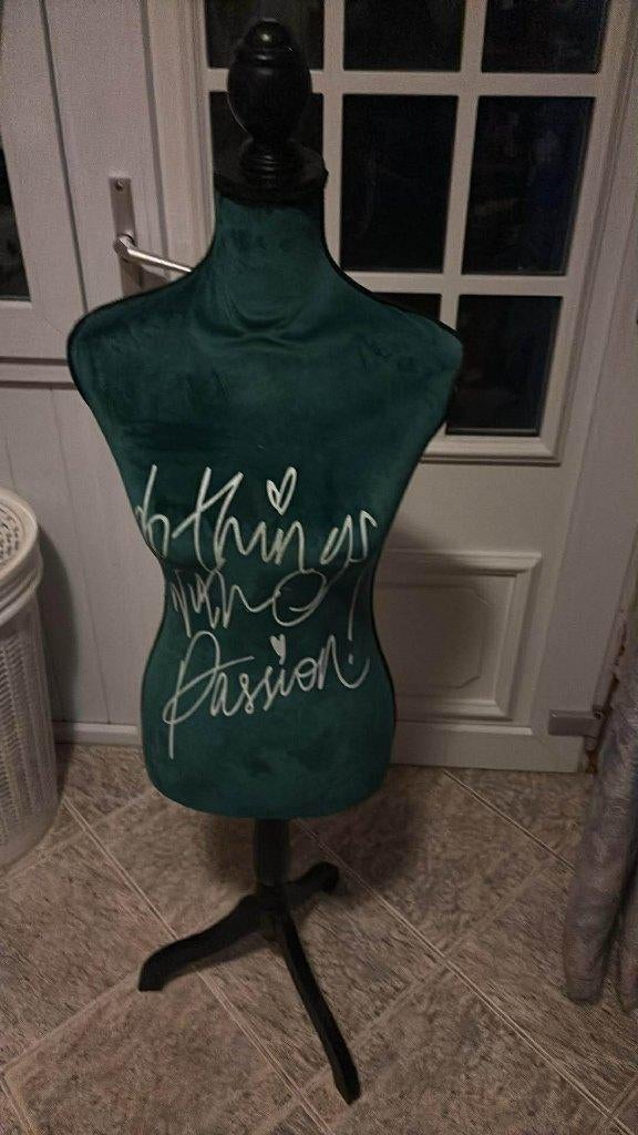 te koop een hele mooie groene paspop voor 40 euro, Ophalen, Zo goed als nieuw, Paspop