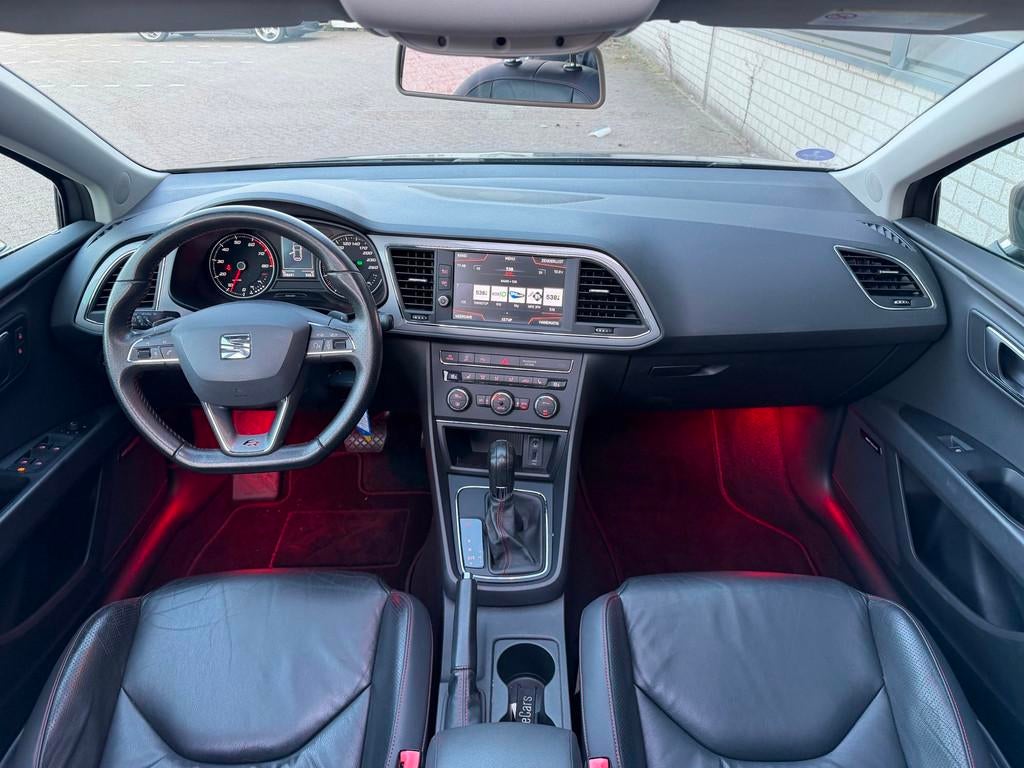 Seat Leon ST 1.8 TSI FR Business DSG Pano Leer Led Trekhaak, 1272 kg, Gebruikt, 4 cilinders, Leon