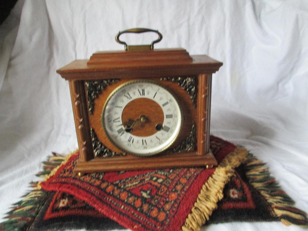 klok  FRANZ HERMLE KLOK GERMANY JAREN 60/70, Ophalen