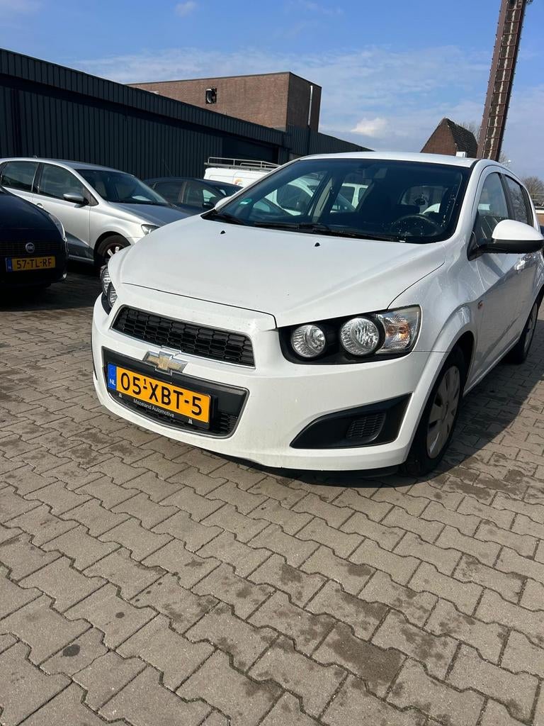 Chevrolet Aveo 1.3D 5-DEURS 2012 Wit, Auto's, Euro 5, 28 km/l, Aveo, Wit