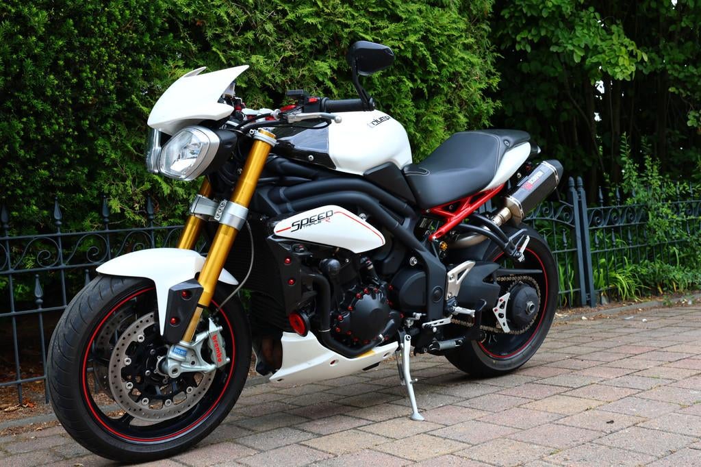 Triumph SPEED TRIPLE R 1050 (bj 2012) - foto 2