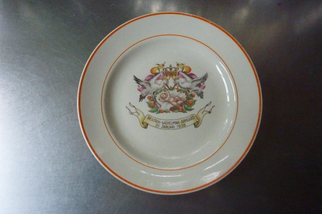Geboortebord Beatrix Wilhelmina 1938, Ophalen of Verzenden, Zo goed als nieuw, Nederland, Servies