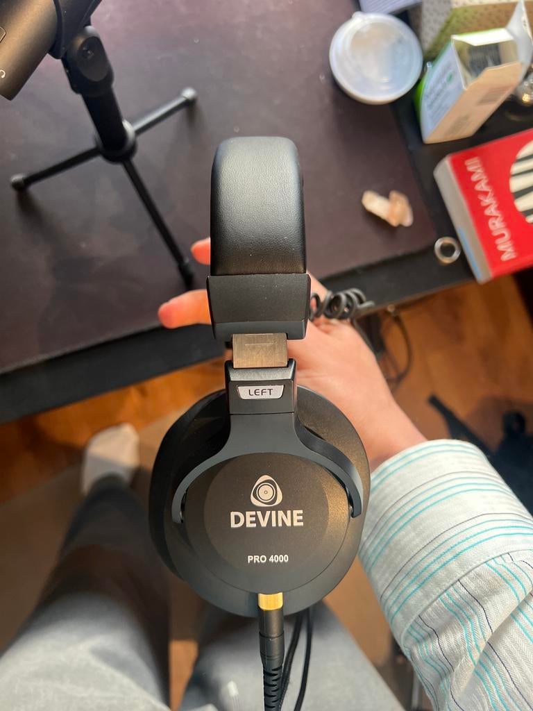 Devine pro 4000 koptelefoon, Ophalen of Verzenden, Zo goed als nieuw, Over oor (circumaural), Overige merken