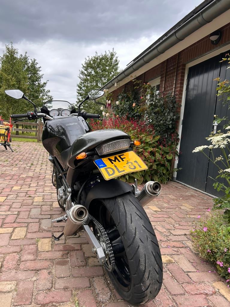 Ducati monster 600 metallic, 2 cilinders, Sportuitlaat, Motorrijbewijs A, Particulier
